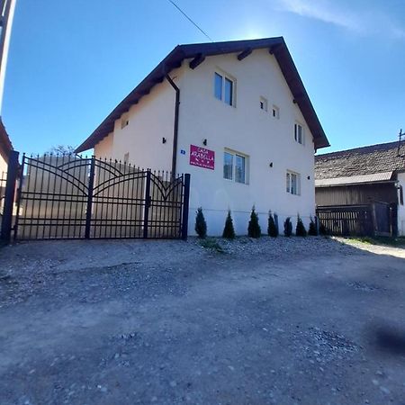 فندق Casa Arabela Vişeu de Sus المظهر الخارجي الصورة